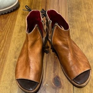 Cute open toe BedStu shoe with tie in back